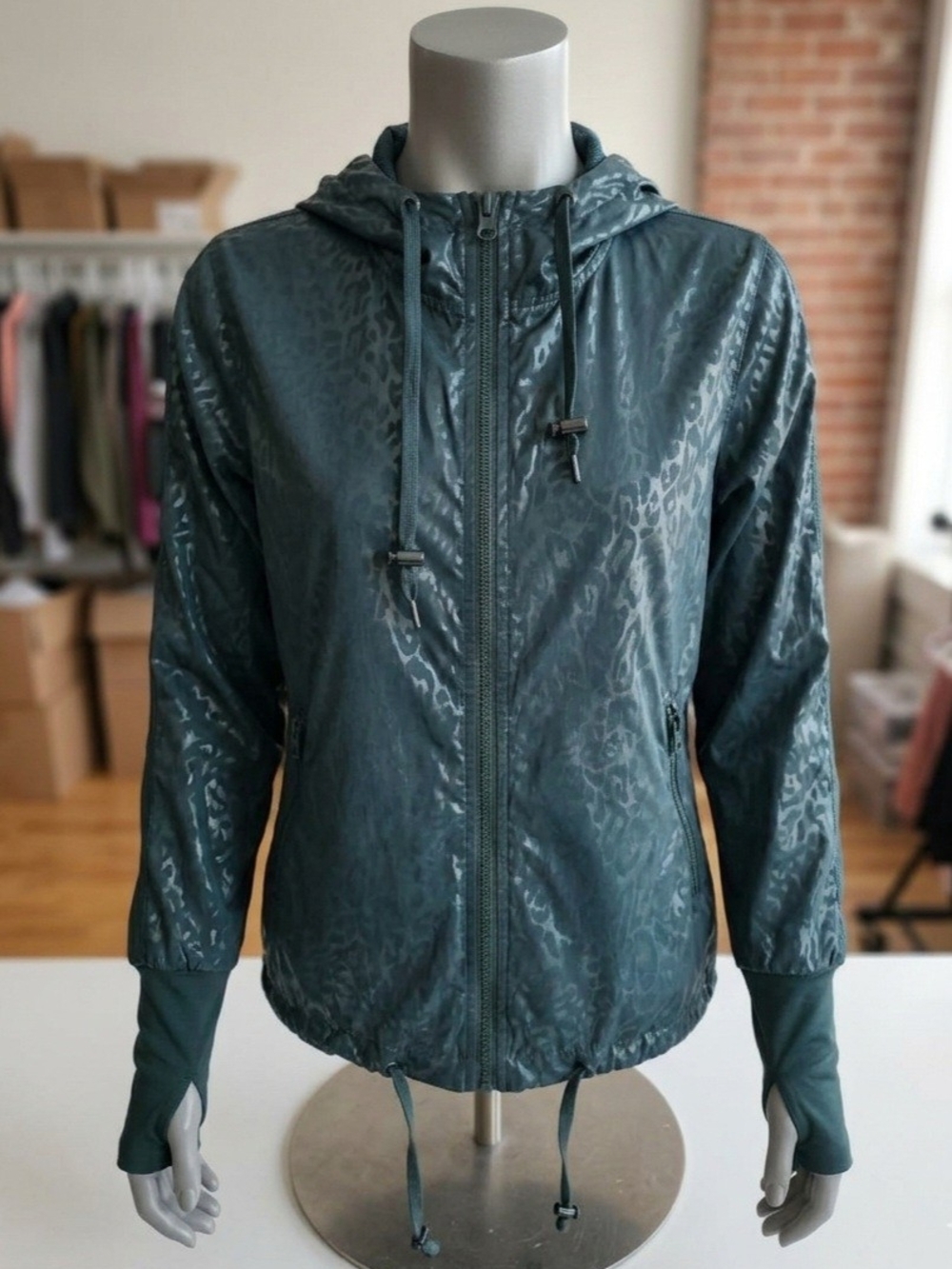 ZYIA Active Teal Green Tonal Leopard Print Hooded Bomber Windbreaker Jacket S